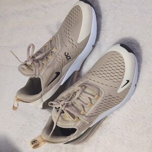 Nike Air Max 270 Beige Sneakers